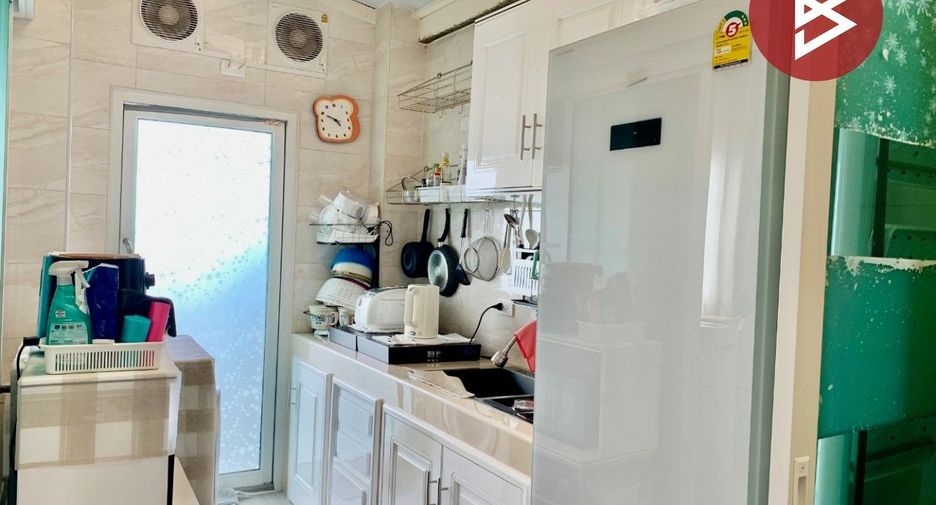 Reihenhaus zum Kauf mit 4 Zimmer in Mueang Samut Prakan, Samut Prakan