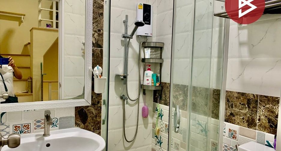 Reihenhaus zum Kauf mit 4 Zimmer in Mueang Samut Prakan, Samut Prakan