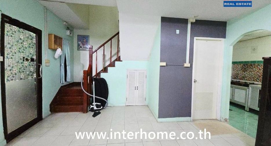 For sale 3 bedrooms townhouse in Khlong Luang, Pathum Thani