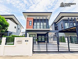 Casa en alquiler de 4 habitaciones en Bang Lamung, Chonburi