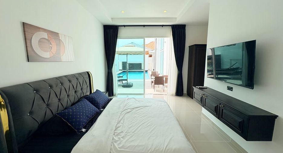 Villa en alquiler y en venta de 6 habitaciones en Bang Lamung, Chonburi
