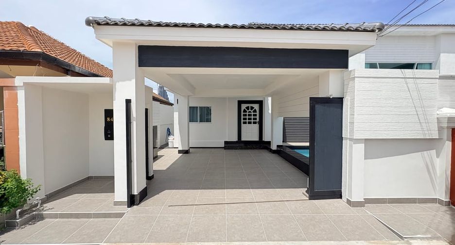 Villa en alquiler y en venta de 6 habitaciones en Bang Lamung, Chonburi