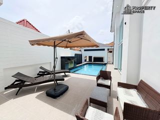 Villa en alquiler y en venta de 6 habitaciones en Bang Lamung, Chonburi