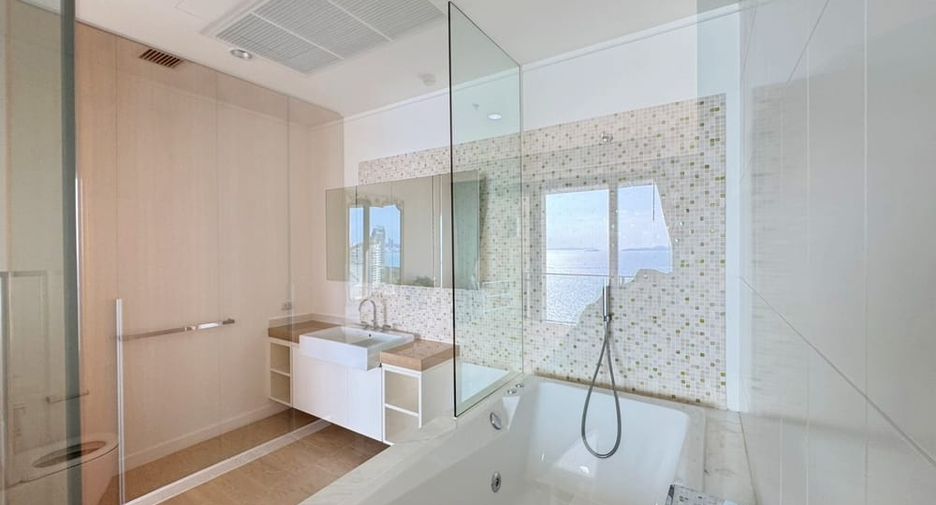 For rent 2 bedrooms condo in Bang Lamung, Chonburi