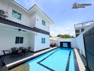 Villa en alquiler y en venta de 6 habitaciones en Bang Lamung, Chonburi