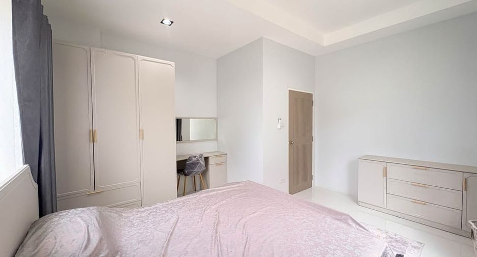 À louer et à vendre 3 chambres villa à Huay Yai, Pattaya