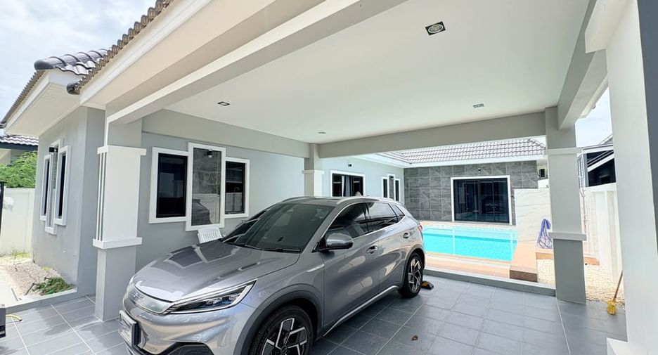 À louer et à vendre 3 chambres villa à Huay Yai, Pattaya