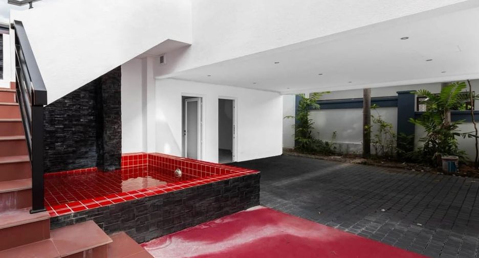 For rent 4 ベッドルーム villa in Bang Lamung, Chonburi