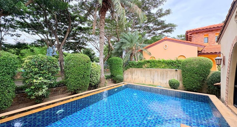 À louer 3 chambres villa à Huay Yai, Pattaya