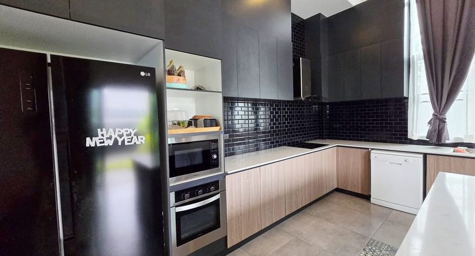 For rent 4 ベッドルーム villa in Bang Lamung, Chonburi