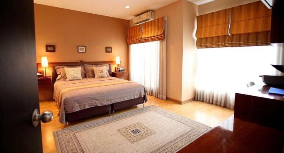 For rent 1 bed condo in Watthana, Bangkok