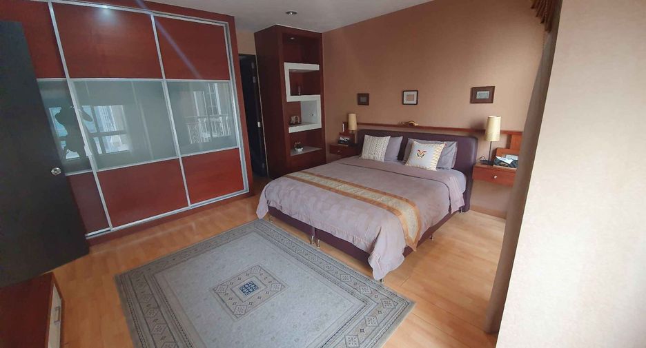 For rent 1 bed condo in Watthana, Bangkok