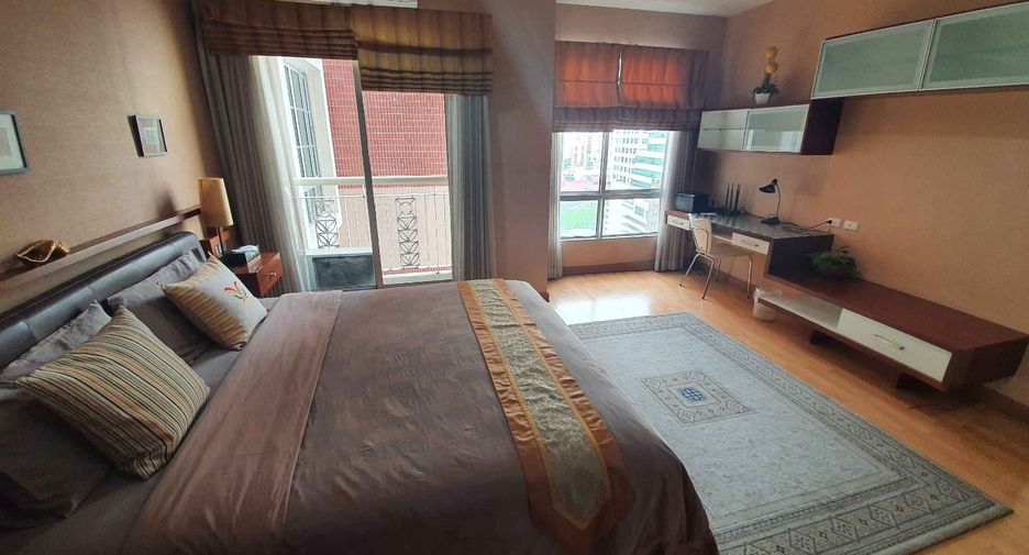 For rent 1 bed condo in Watthana, Bangkok