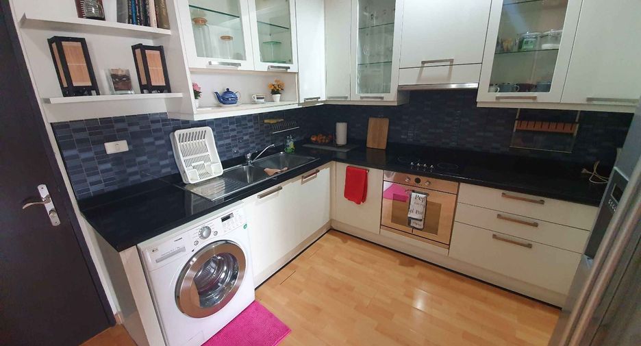 For rent 1 bed condo in Watthana, Bangkok