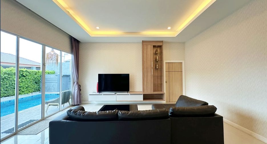For rent そして for sale 3 ベッドルーム villa in Huay Yai, Pattaya