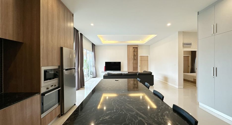 For rent そして for sale 3 ベッドルーム villa in Huay Yai, Pattaya