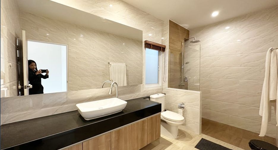 For rent そして for sale 3 ベッドルーム villa in Huay Yai, Pattaya