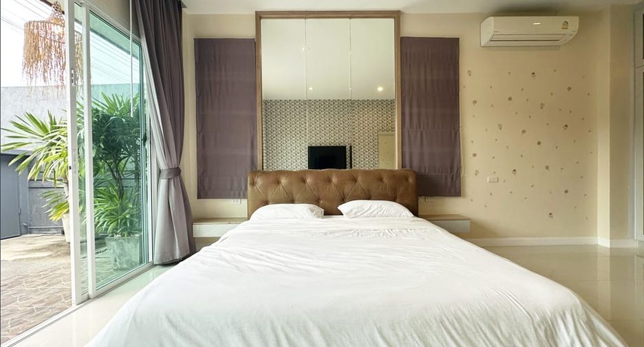 For rent そして for sale 3 ベッドルーム villa in Huay Yai, Pattaya