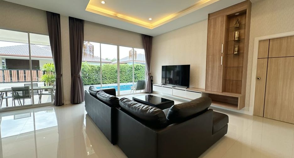 For rent そして for sale 3 ベッドルーム villa in Huay Yai, Pattaya