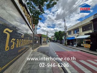 Local comercial en venta de 4 habitaciones en Bangkok Yai, Bangkok