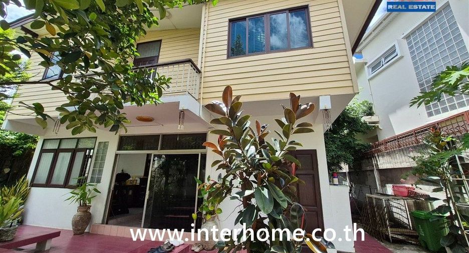 Local comercial en venta de 4 habitaciones en Bangkok Yai, Bangkok