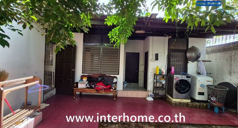Local comercial en venta de 4 habitaciones en Bangkok Yai, Bangkok