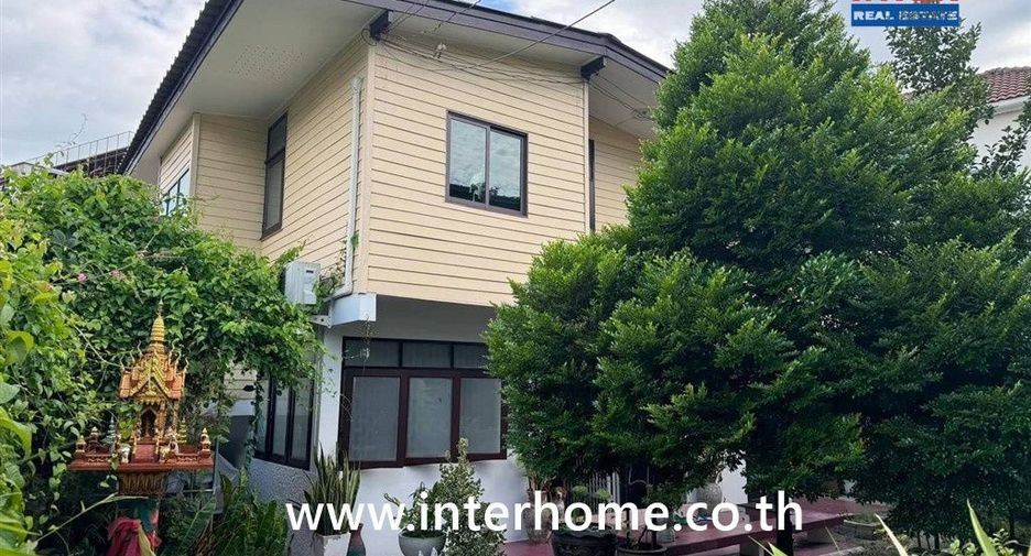 Local comercial en venta de 4 habitaciones en Bangkok Yai, Bangkok