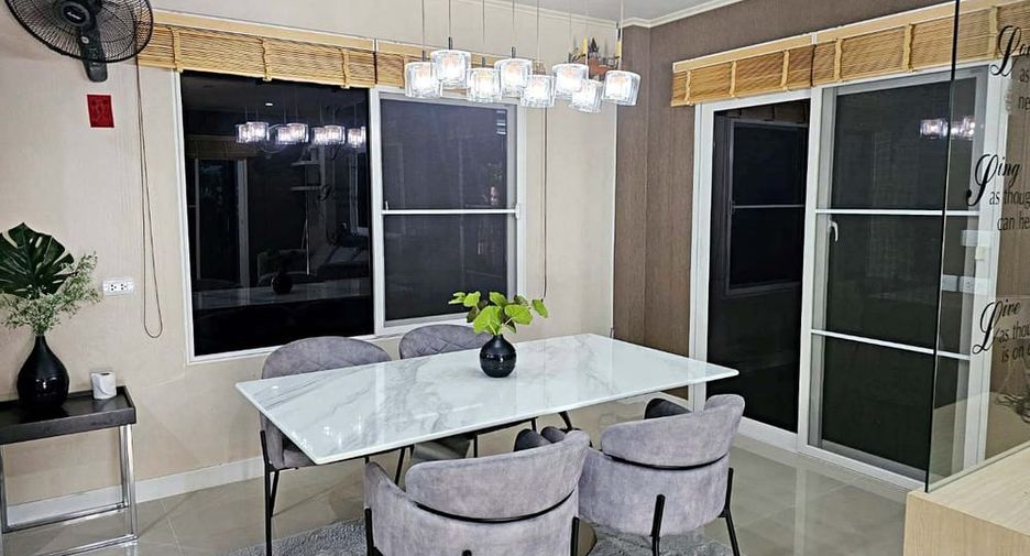 出售 3 卧室 独立屋 在 Bang Lamung, Chon Buri