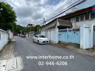 For sale 2 ベッドルーム house in Din Daeng, Bangkok