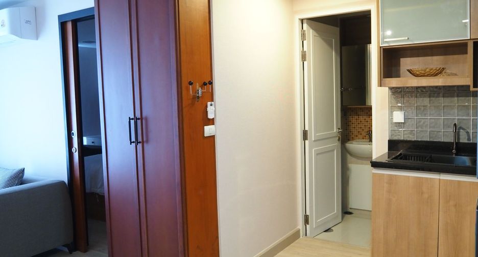 Wohnung zur Miete mit 2 Zimmer in Khlong Toei, Bangkok