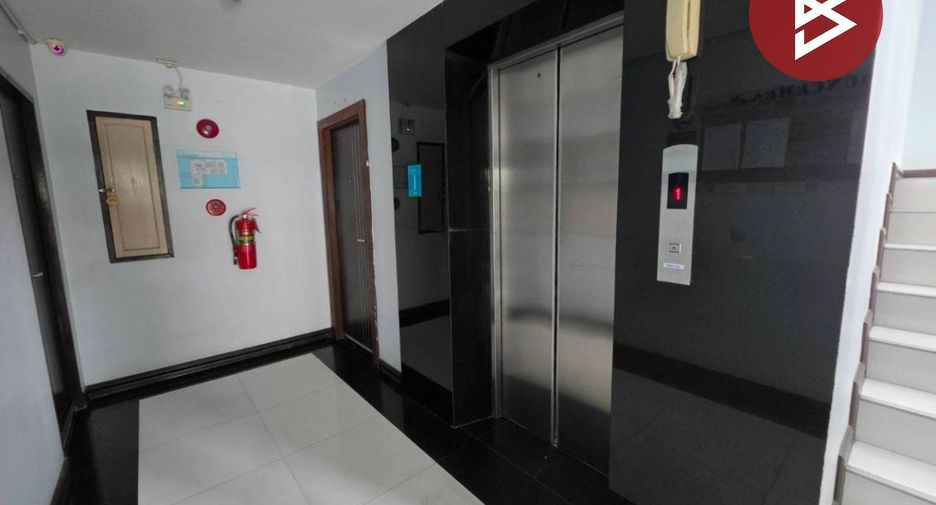 For sale 1 bed condo in Mueang Chon Buri, Chonburi