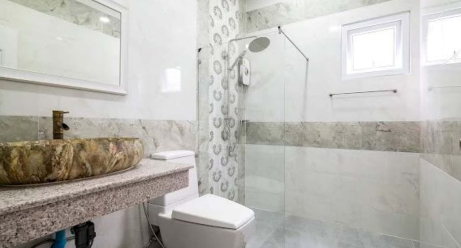 Продажа 3 спальни вилла в Банг Ламунг, Чонбури