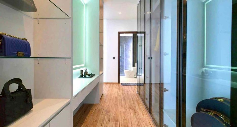 For sale 5 ベッドルーム villa in Bang Lamung, Chonburi