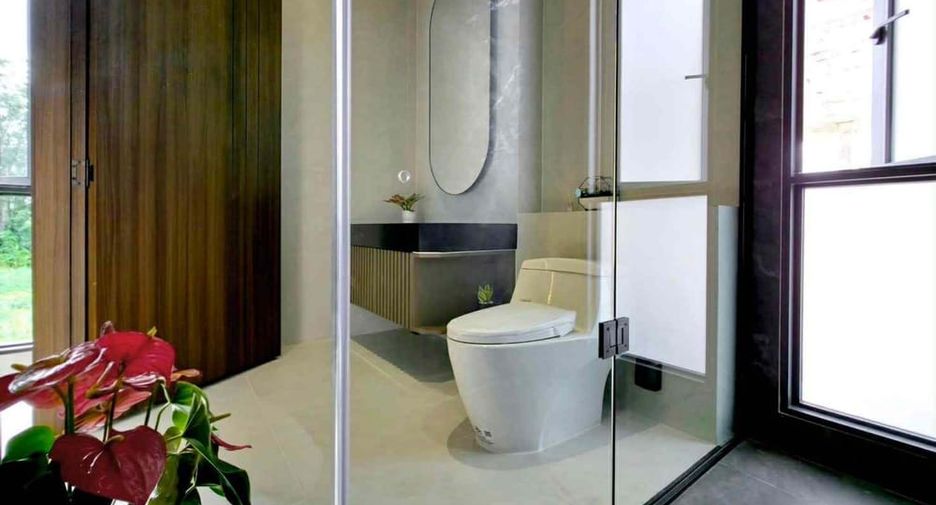 For sale 5 ベッドルーム villa in Bang Lamung, Chonburi
