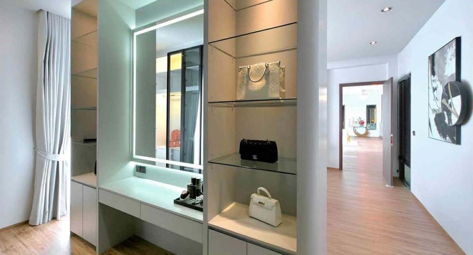 For sale 5 ベッドルーム villa in Bang Lamung, Chonburi