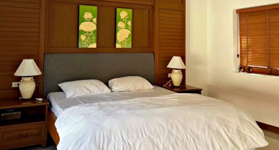 Villa en alquiler de 4 habitaciones en Bang Lamung, Chonburi