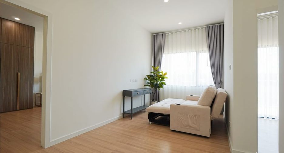 Villa zum Kauf mit 4 Zimmer in Bang Lamung, Chonburi