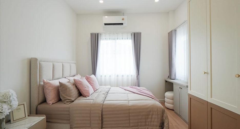 Villa zum Kauf mit 4 Zimmer in Bang Lamung, Chonburi