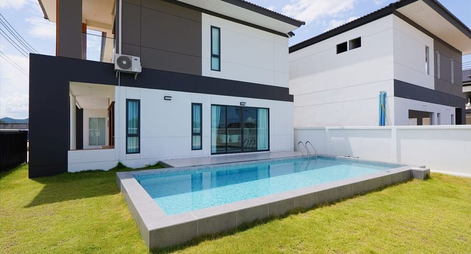 Villa zum Kauf mit 4 Zimmer in Bang Lamung, Chonburi