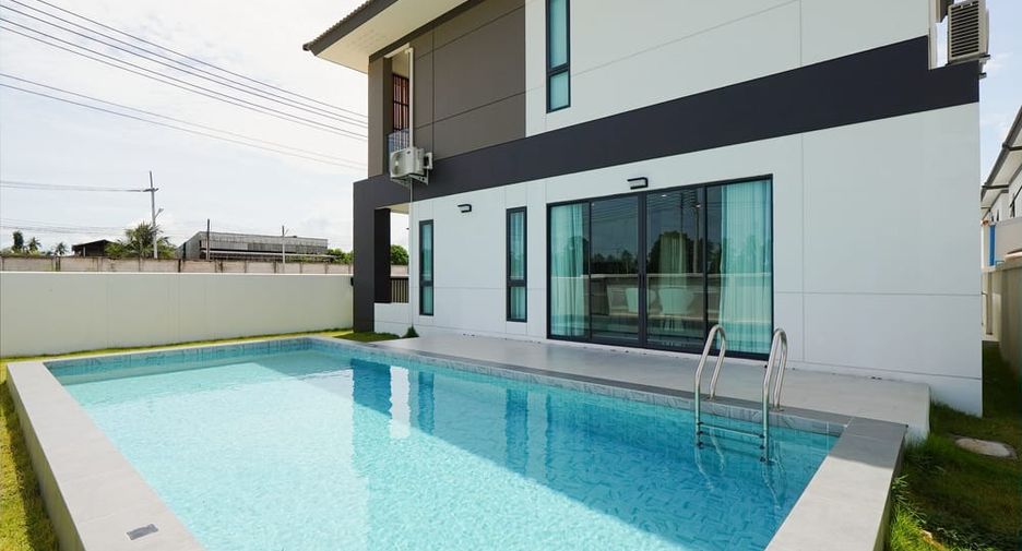 Villa zum Kauf mit 4 Zimmer in Bang Lamung, Chonburi