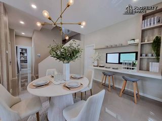 出售 4 卧室 独立屋 在 Bang Lamung, Chon Buri
