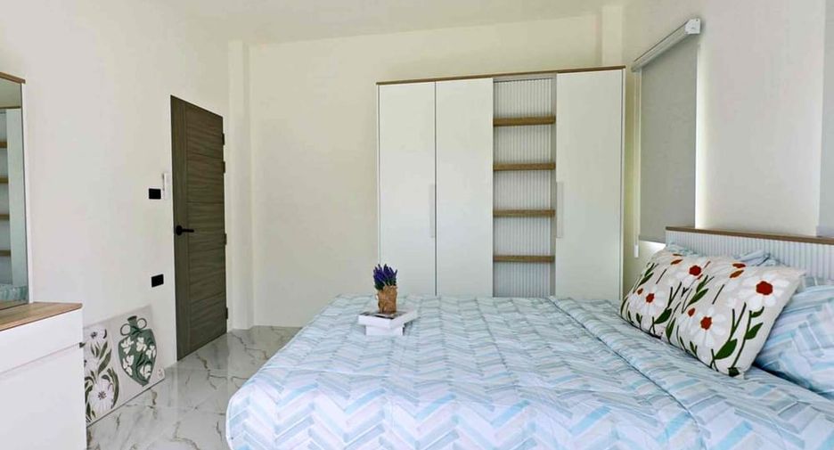 À louer et à vendre 4 chambres maison à Bang Lamung, Chonburi