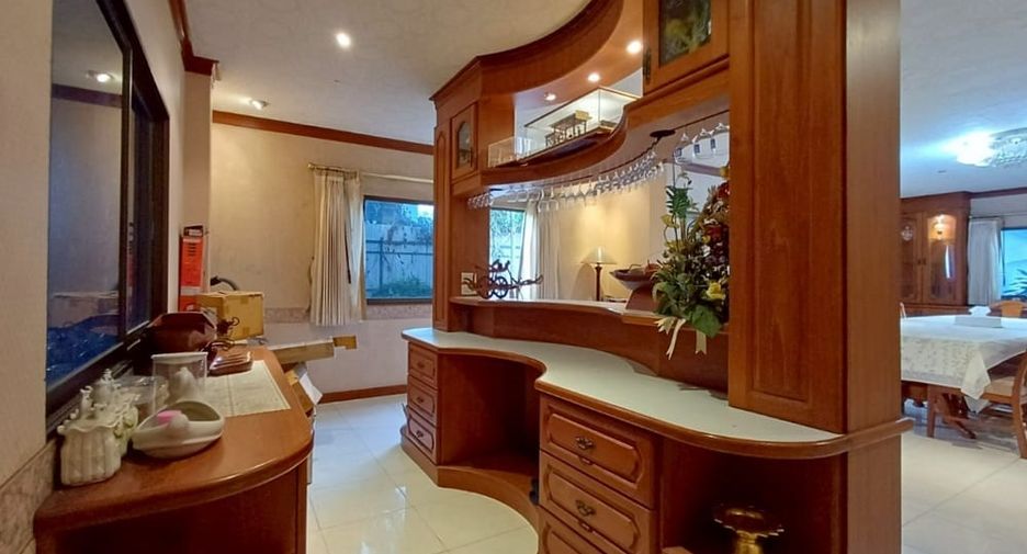 出售 4 卧室 独立屋 在 Bang Lamung, Chon Buri