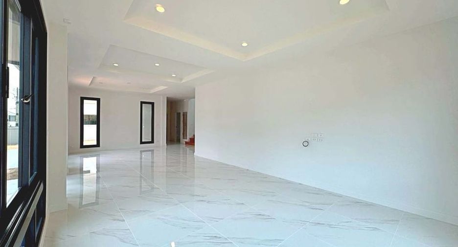 出售 4 卧室 独立屋 在 Bang Lamung, Chon Buri