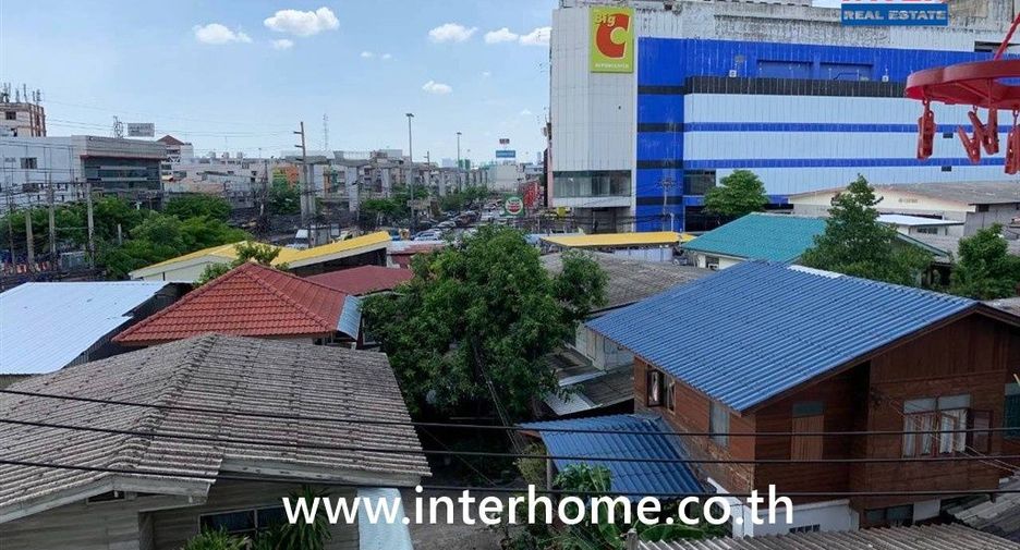 For sale 2 bedrooms condo in Bang Kapi, Bangkok