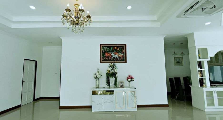 For rent 3 bedrooms house in Bang Lamung, Chonburi