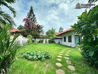 À louer et à vendre 4 chambres villa à Bang Lamung, Chonburi