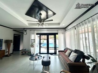 À louer et à vendre 4 chambres villa à Bang Lamung, Chonburi