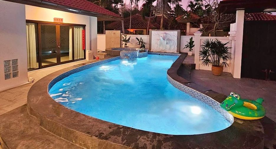 For rent and for sale 4 bedrooms villa in Huay Yai, Pattaya