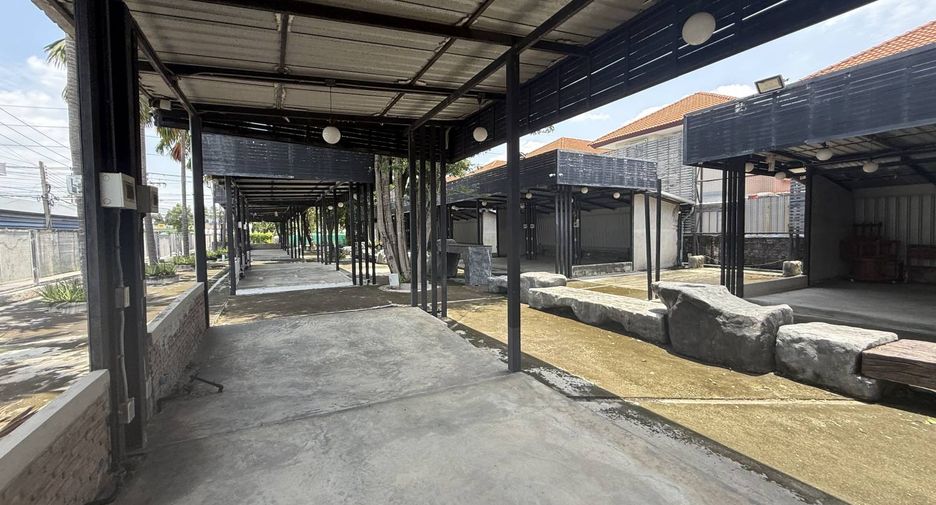 Terreno en alquiler en Min Buri, Bangkok
